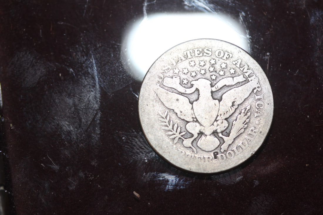 1911 Barber Silver Quarter - 2