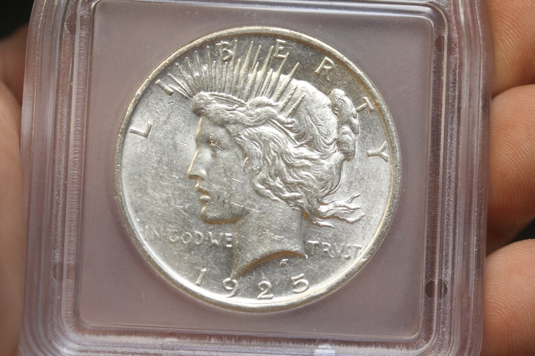 1925 Peace dollar - 2