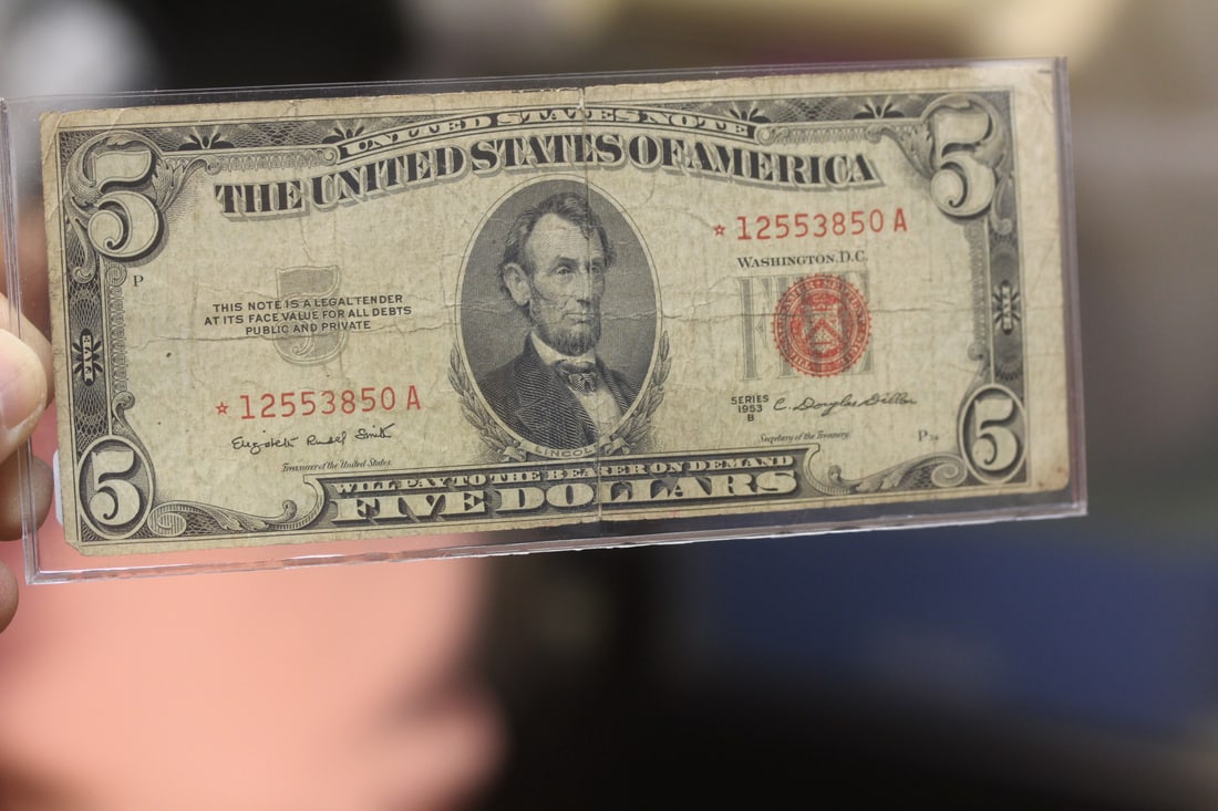 1953 $5.00 Red Seal Star Note: slightly misaligned on the borders