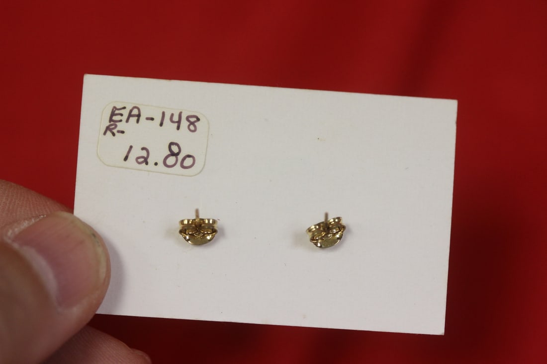 A 14Kt Gold and Amethyst Posted Earrings - 2
