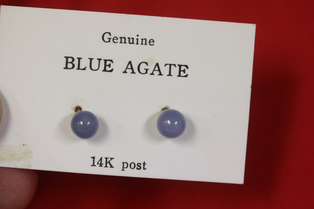 A 14Kt Gold and Agate Posted Earrings: as shown
