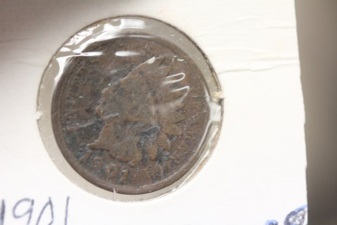 Lot of 5 Coins/Token - 2