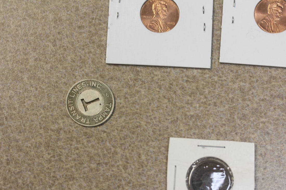 Lot of 5 Coins/Token - 7
