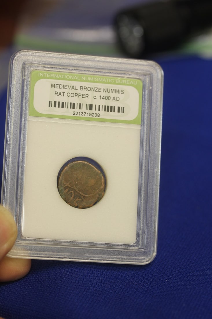 A Slabbed Medievel Bronze Nummis Coin: rat copper - c.1400AD coin