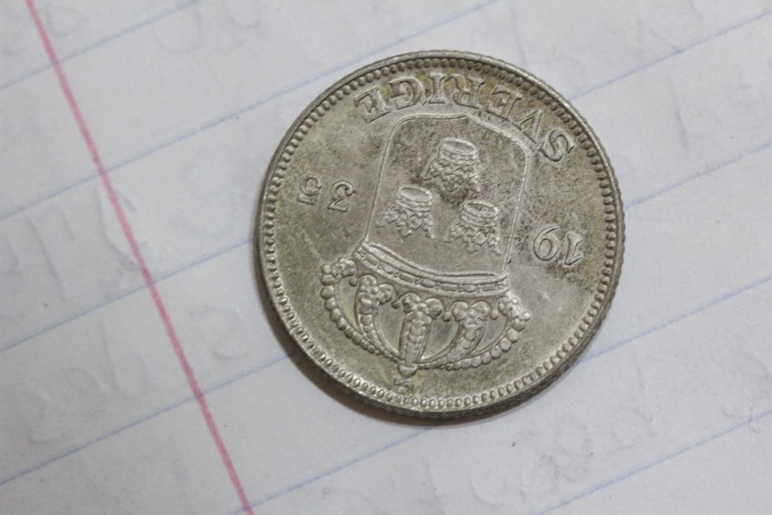 1935 50 ore Sweden Silver Coin - 2