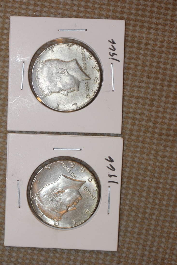 Lot of 2 Kennedy Halves: 40% silver