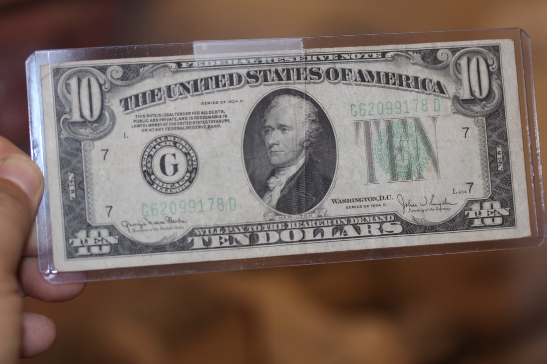 1934 $10 Note: as shown on photos
