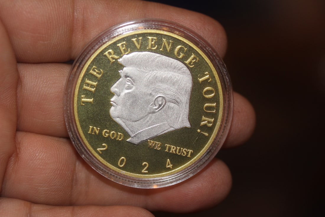 Commemorative Trump Coin 2024: clad