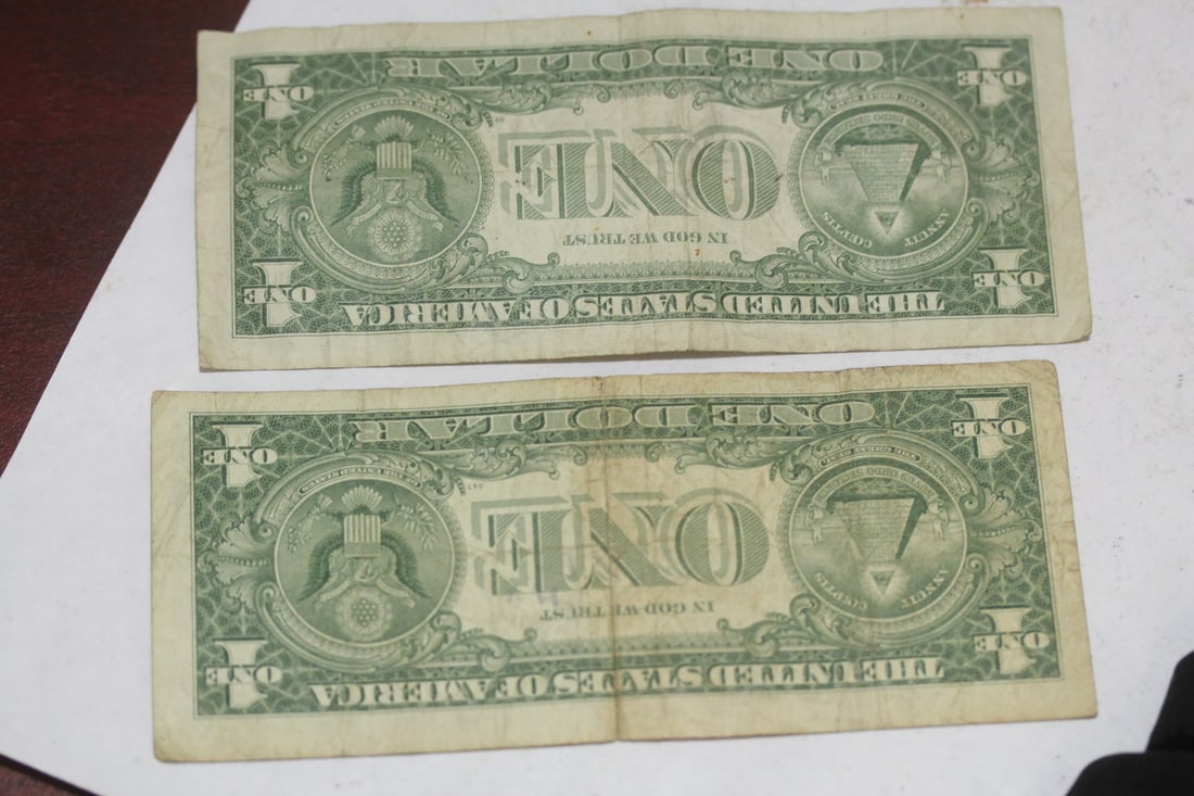 Lot of 2 Blue Seal $1.00 Note - 4