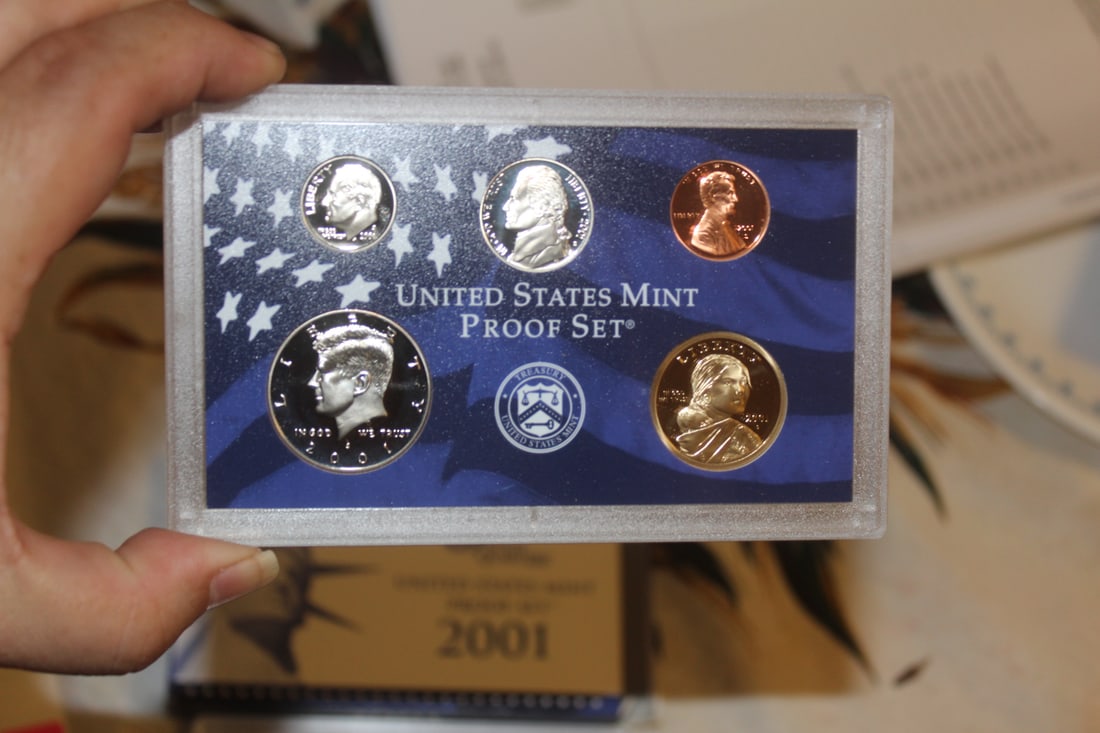 2001 US Mint Proof Coin Set - 3