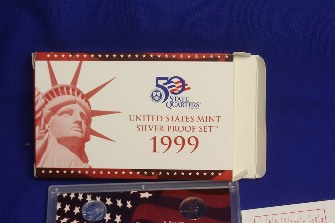 A 1999 US Mint Silver Proof Set - 2
