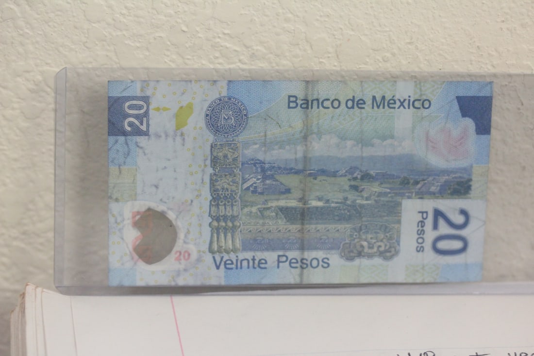 Mexico 20 Pesos Bank Note - 2