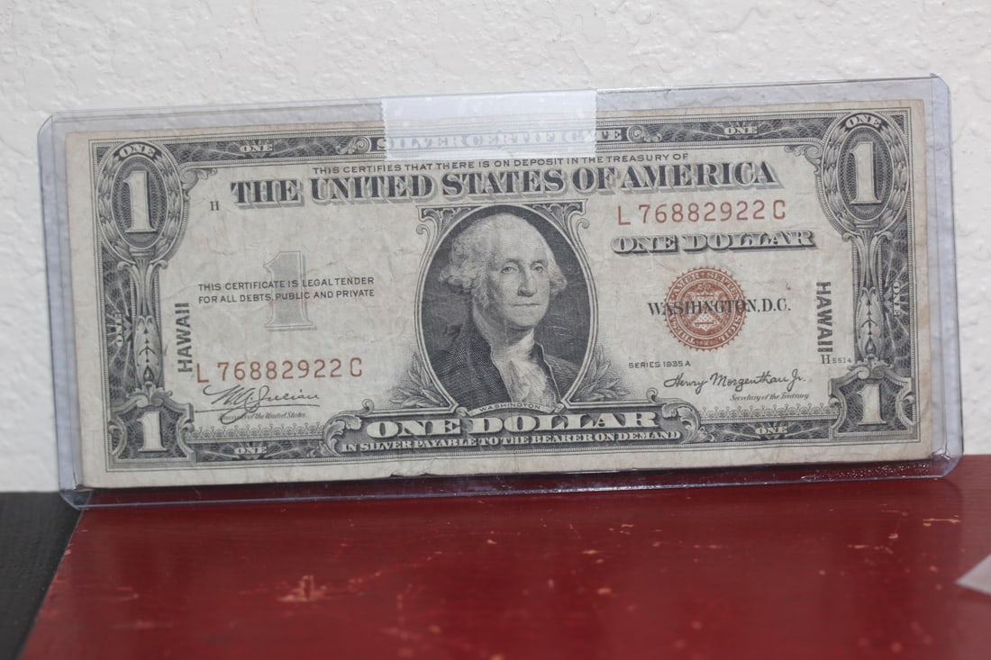 1935 Hawaii $1.00 Bank Note: as shown
