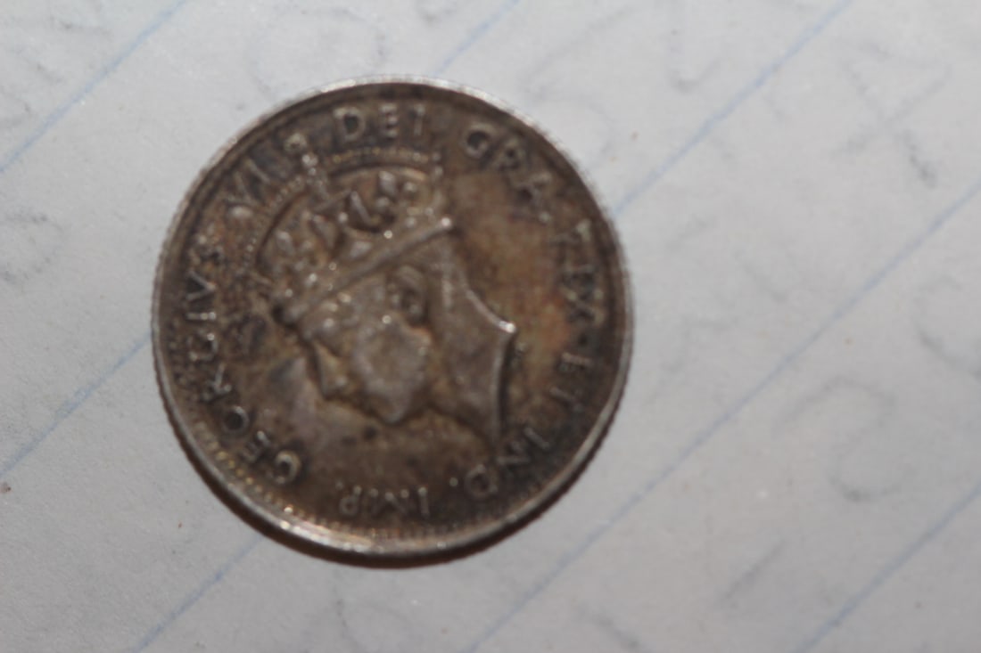 1943-C Silver New Foundland 5 cents: as shown on photos