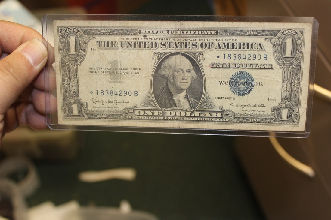 1957 $1.00 Blue Seal Star Note: as shown