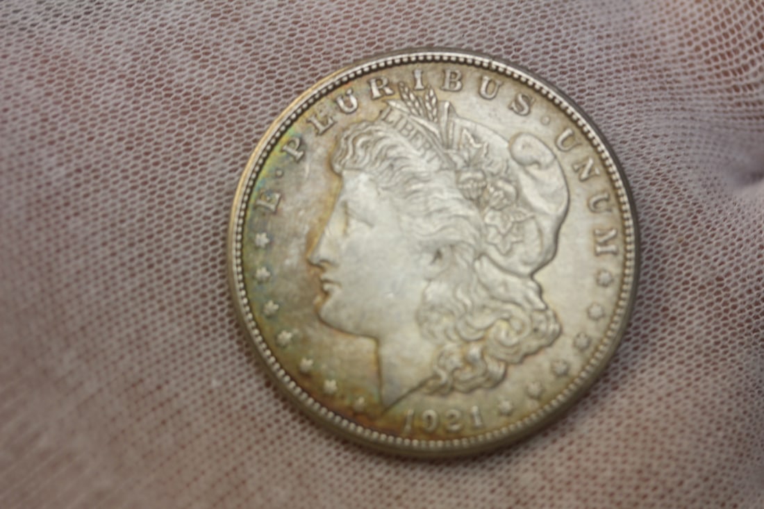 1921 Morgan Silver Dollar: tonning - nice looking coin