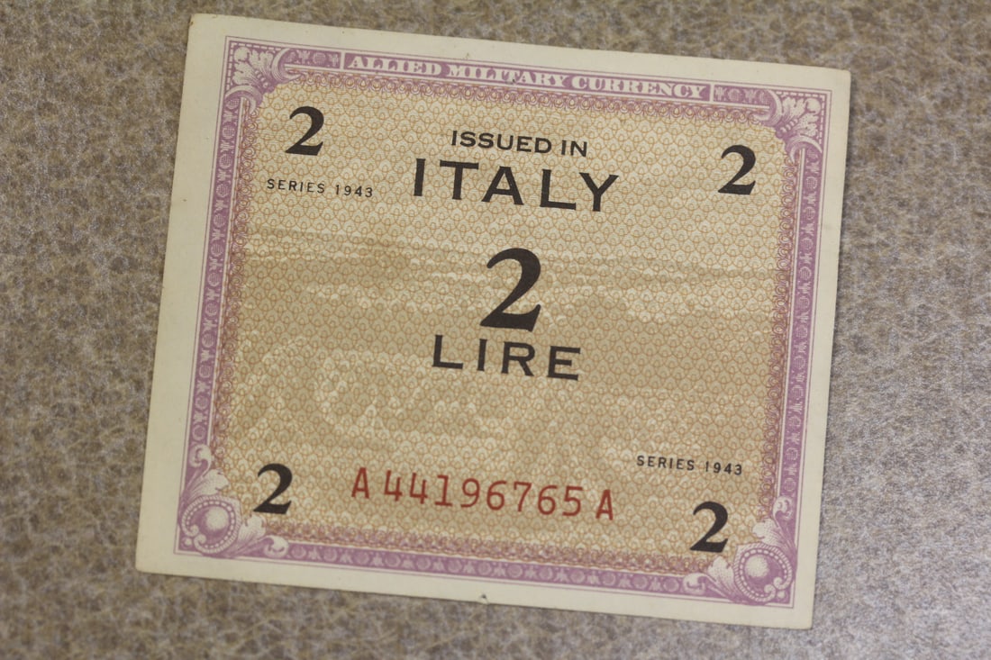 Italy Military 2 Lire Note: crisp - rare condition