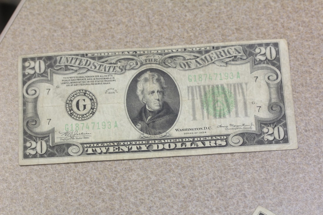 1934 Twenty Dollar Note: slight shift error on the back
