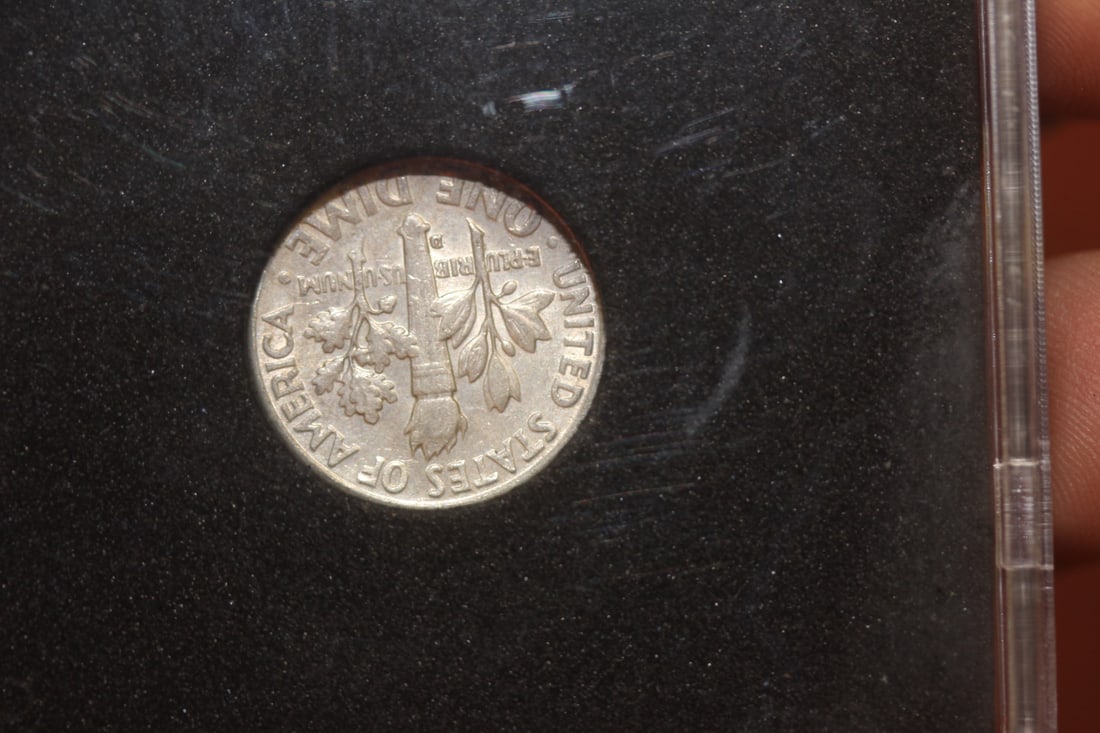 A Slabbed Silver Quarter - 4
