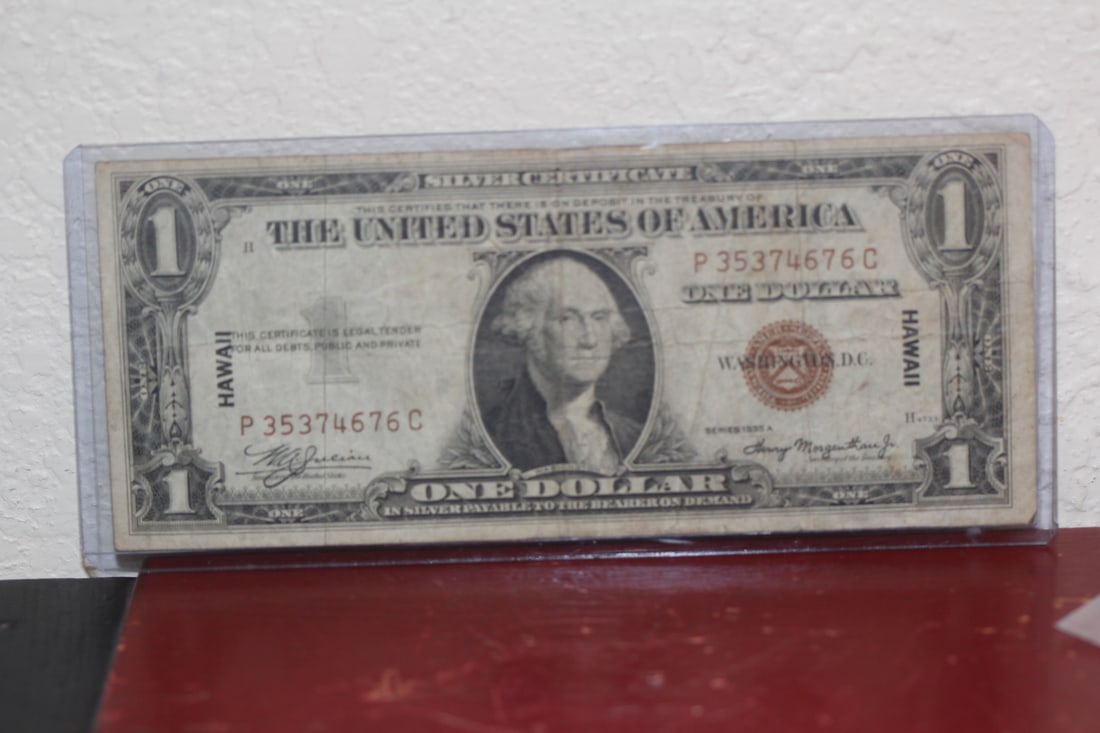 1935 Hawaii $1.00 Bank Note: as shown