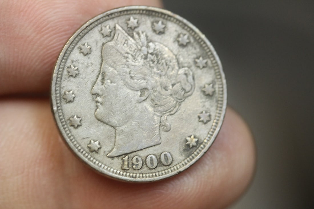 1900 V Nickel - 2