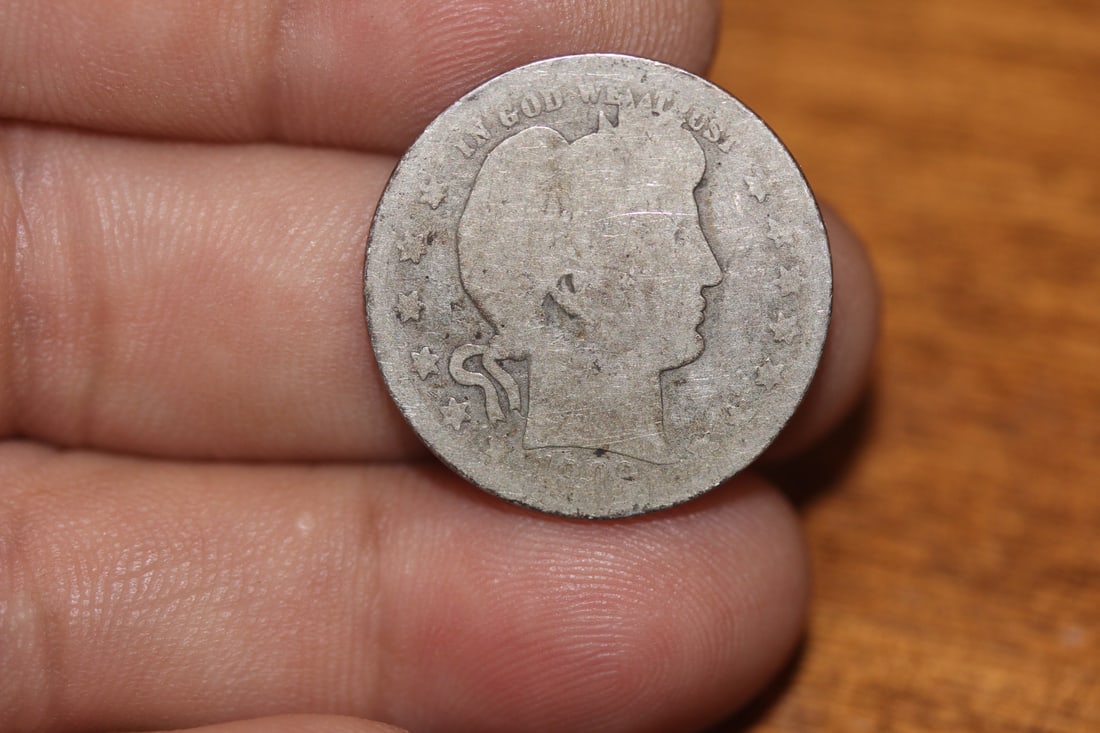 1909 Barber Silver Quarter: as shown on photos