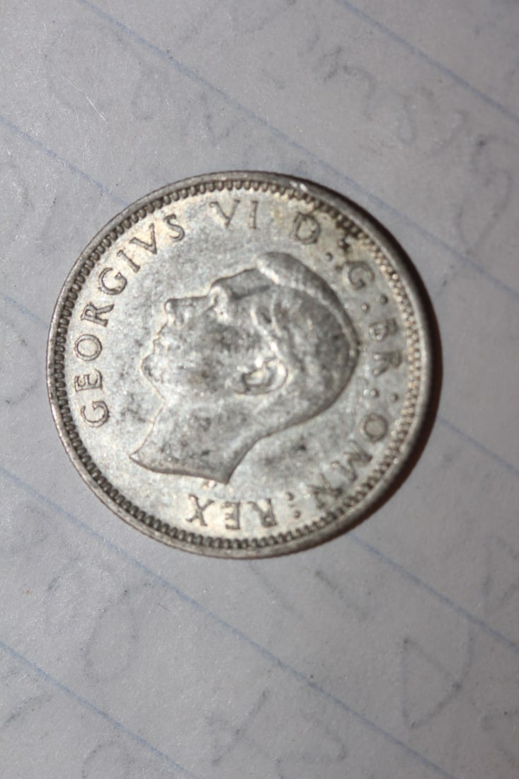 1942 Great Britain Six Pence Silver Coin - 2