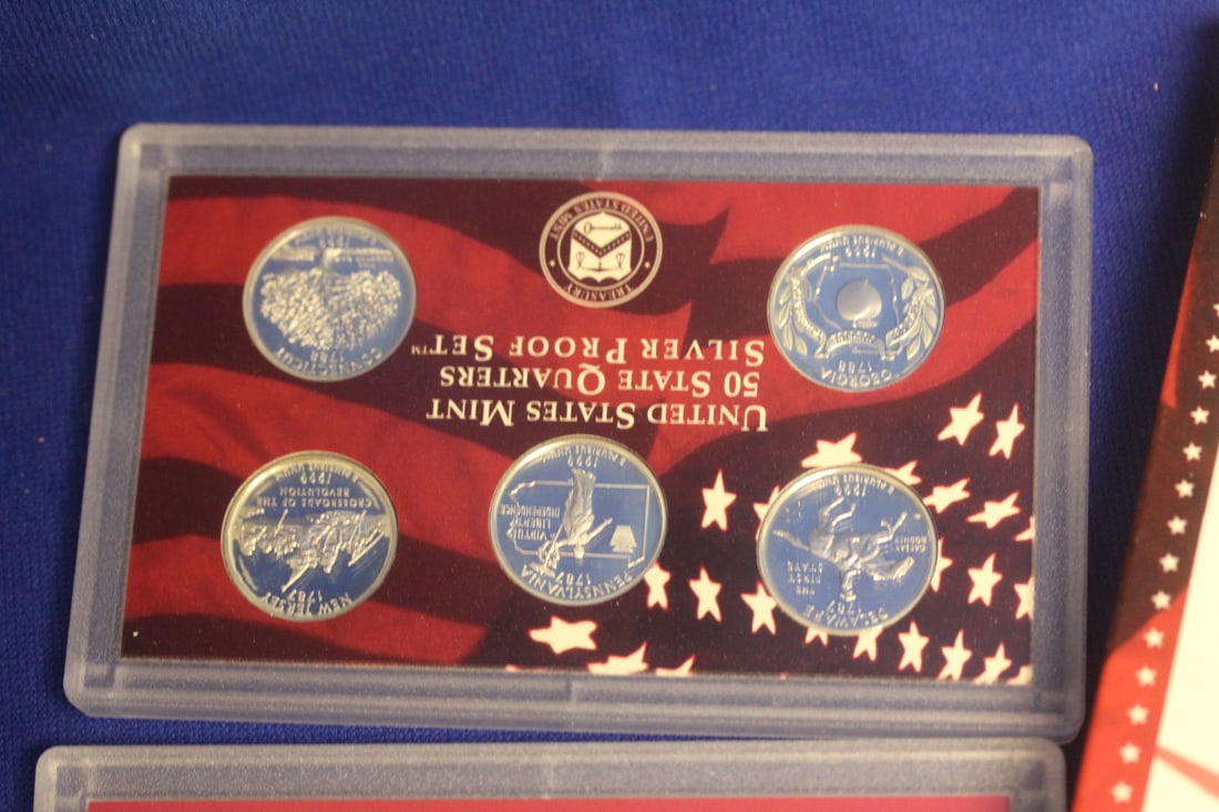 A 1999 US Mint Silver Proof Set - 4