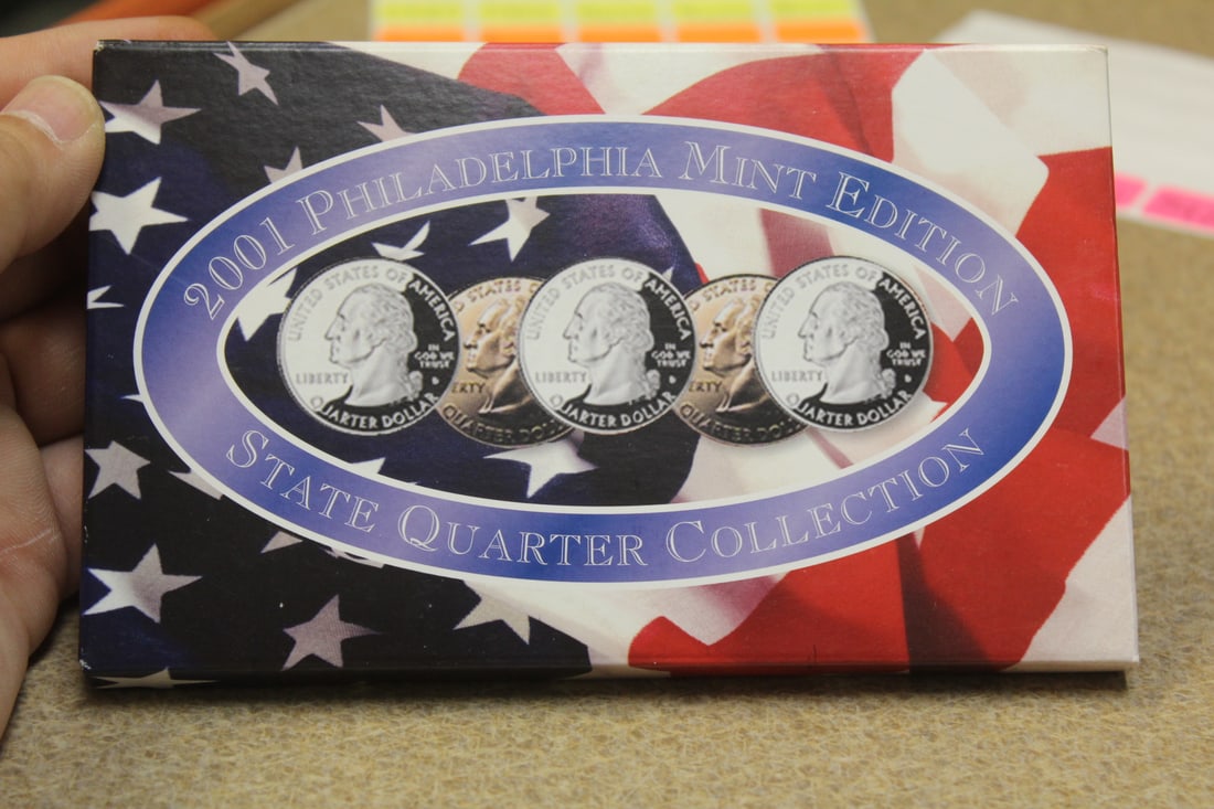 2001 Philadelphia Quarter Collection Coin Set (1 of 4)