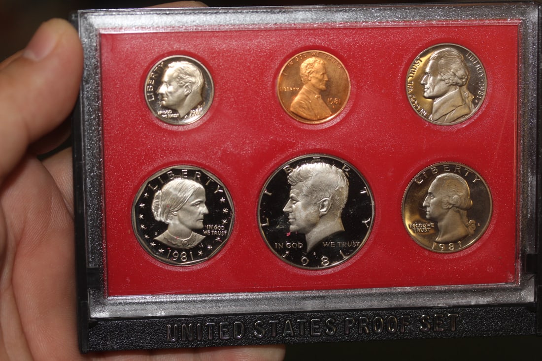 1981 US Proof Coin Set: as shown