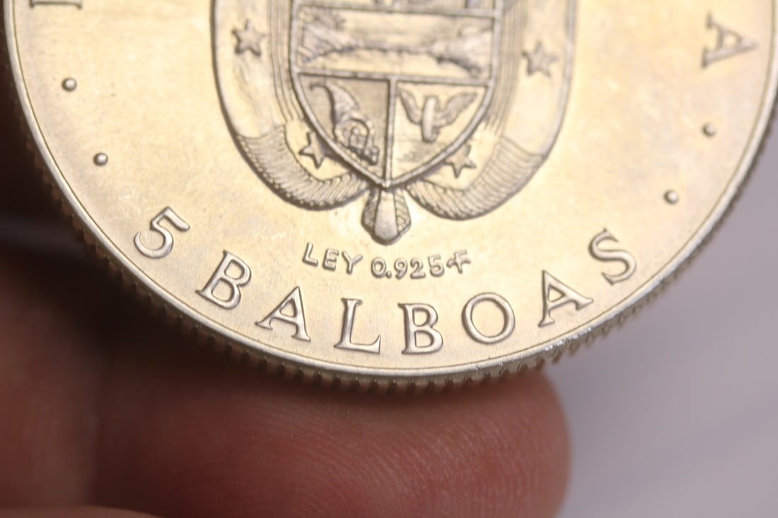 Panama 5 Balboas Sterling Silver Coin - 3