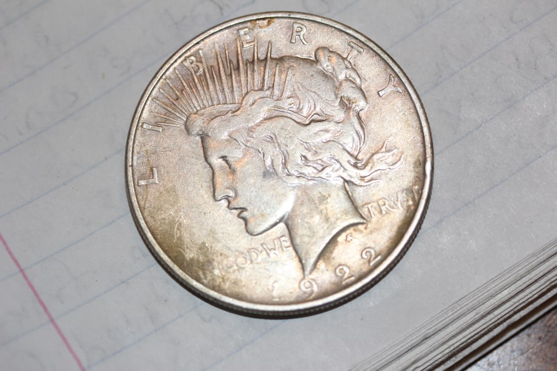 1922-D Peace Silver Dollar: as shown on photos