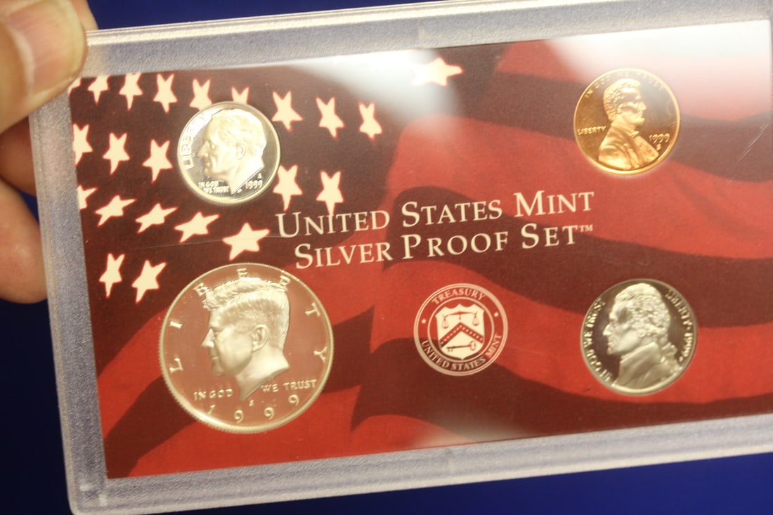 A 1999 US Mint Silver Proof Set - 7