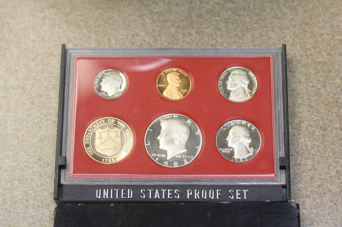 1982 US Proof Coin Set (1 of 2)