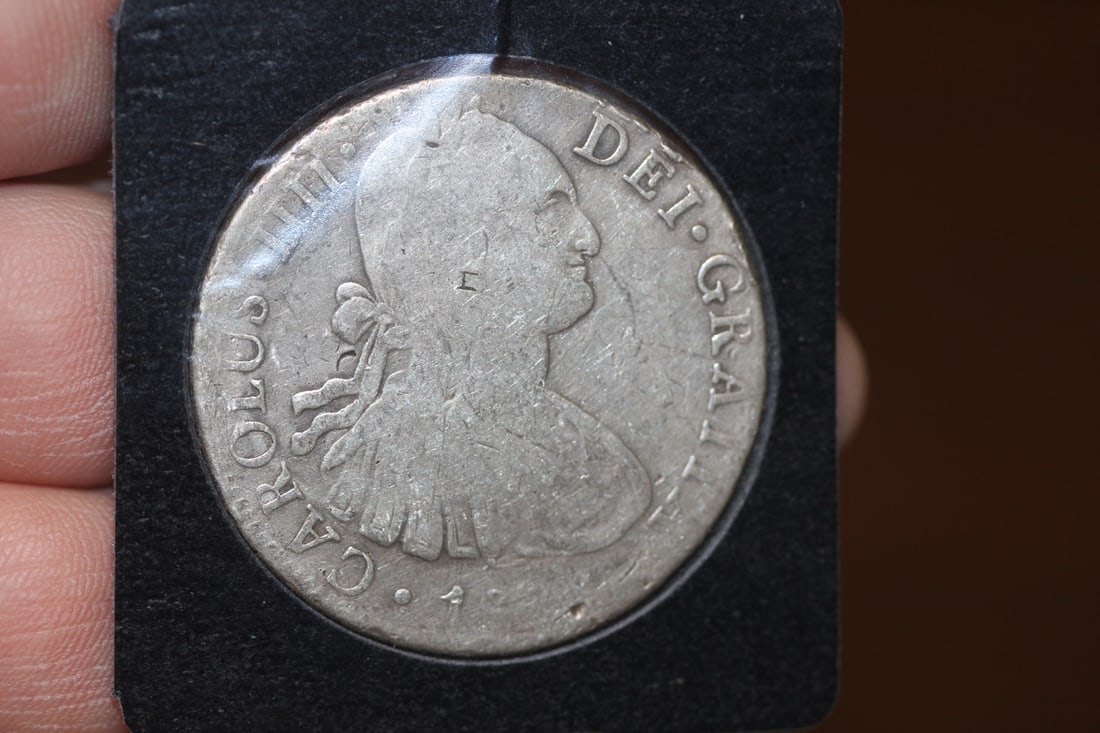 The first American Dollars: Mexico 8 Reals: silver - with paperwork