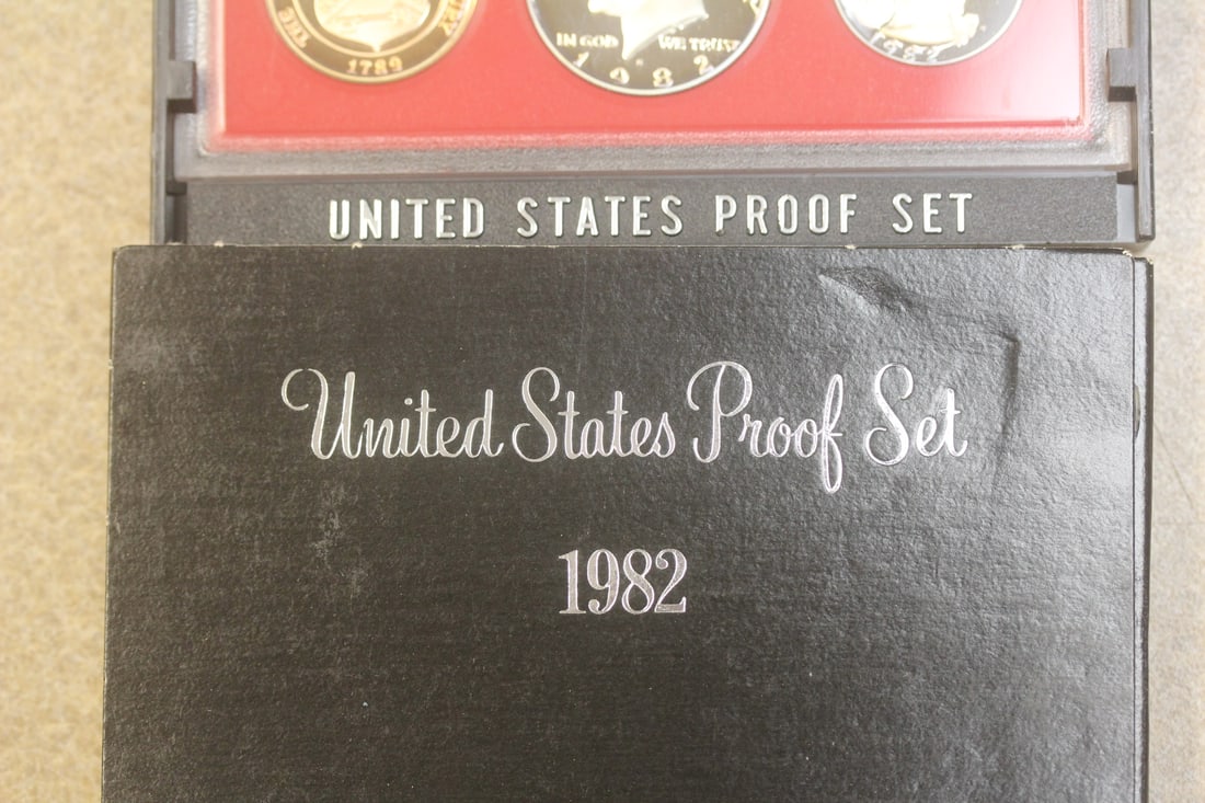 1982 US Proof Coin Set - 2