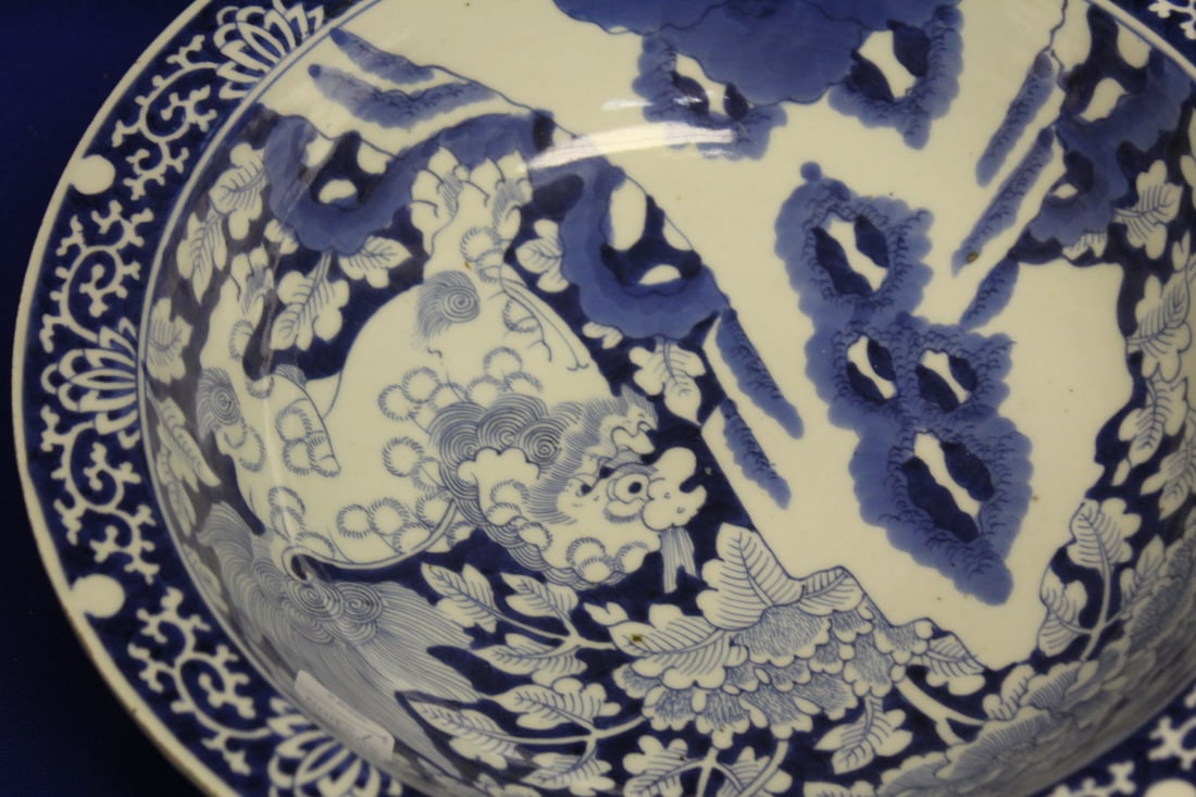 An Antique Signed Blue and White Bowl - 3