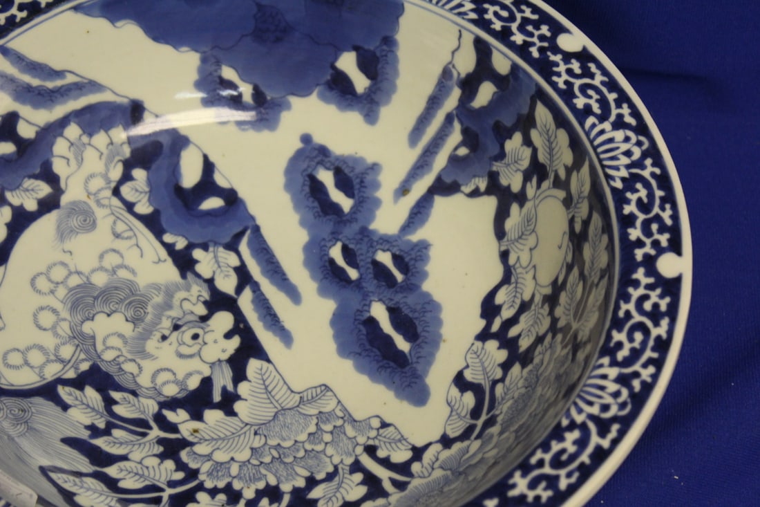 An Antique Signed Blue and White Bowl - 4