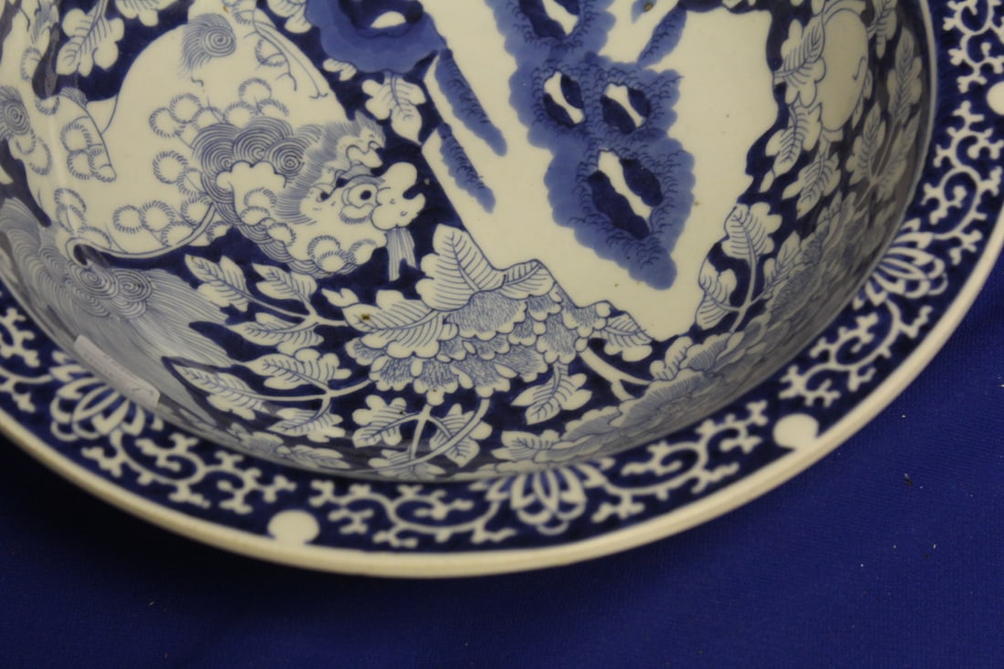 An Antique Signed Blue and White Bowl - 5