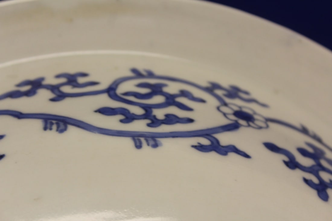 An Antique Signed Blue and White Bowl - 9