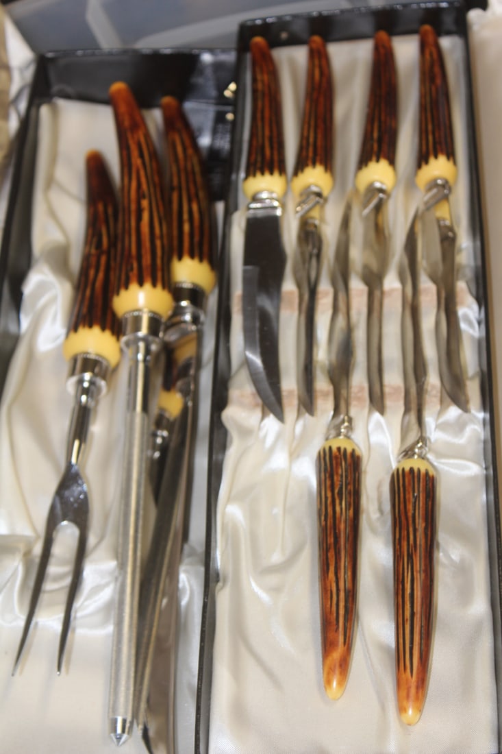 Armack Sheffield Carving Set: bakelite handle - with COA - boxed - overall= 15 1/4" across
