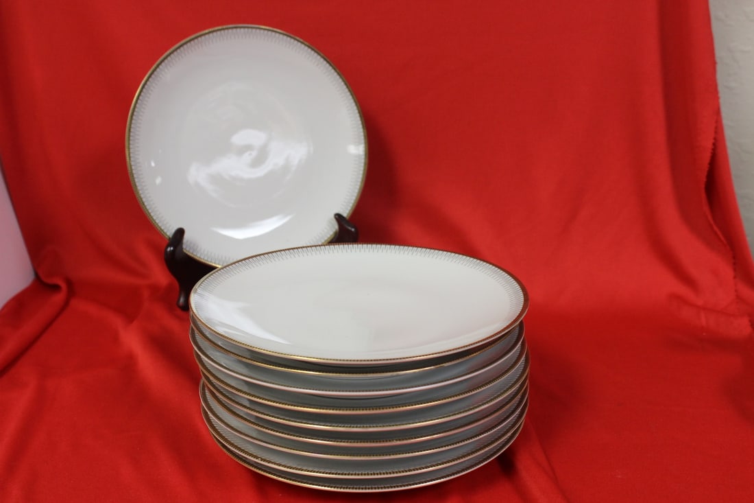 A Set of 10 Bavarian Plates: 7 3/4" in diameter