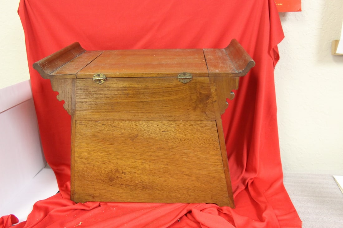An Oriental Wooden Jewelery/Trinket/Cabinet or Box - 3