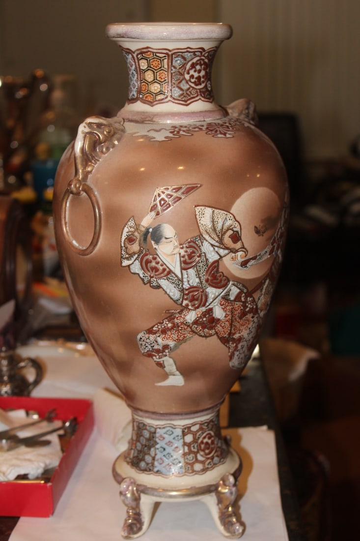 Japanese Satsuma Samurai Vase - 2
