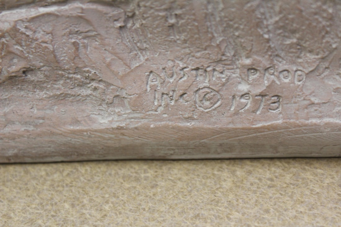Austin Production 1973 Statue - 7