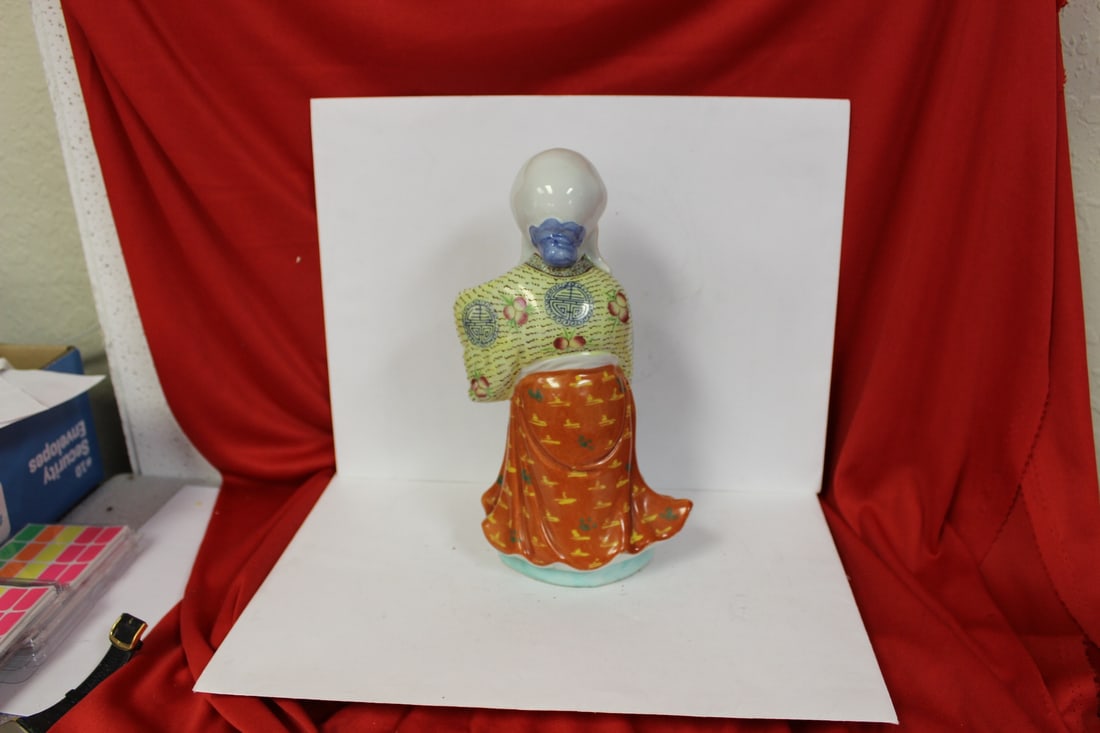 An Antique/Vintage Chinese Figurine - 3
