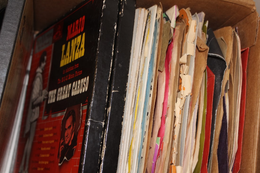 Lot of old RPM Records - 2