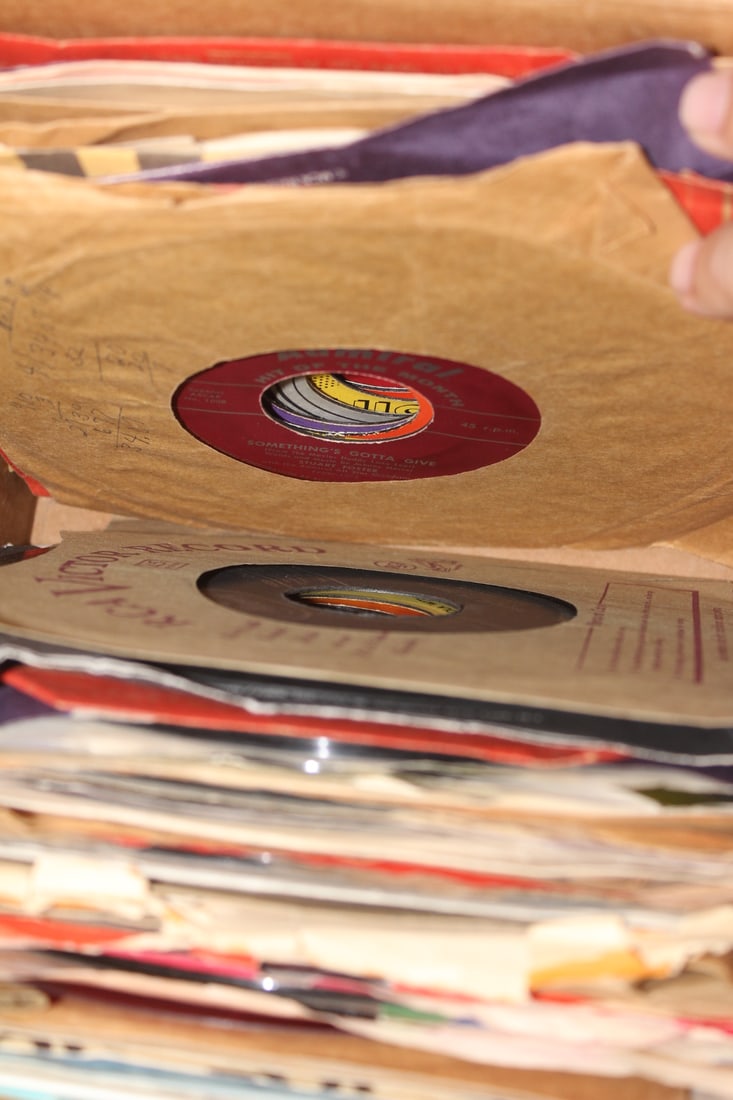 Lot of old RPM Records - 7