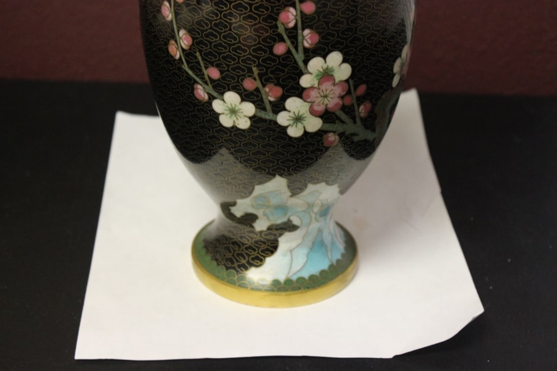 A Chinese Cloisonne Vase - 3