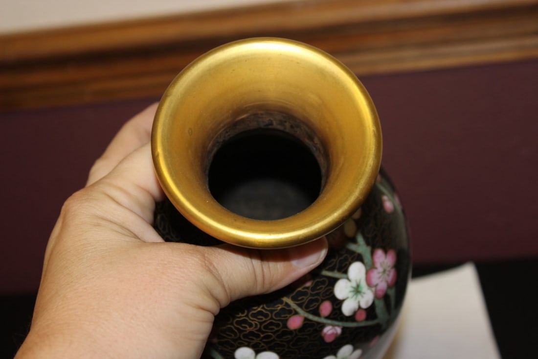 A Chinese Cloisonne Vase - 4